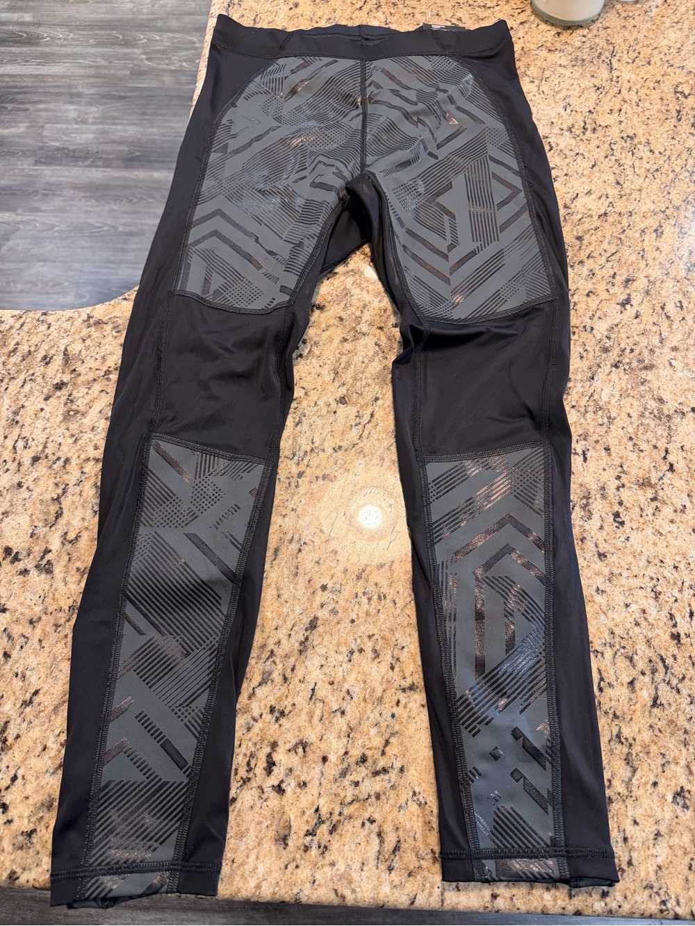 Victoria's Secret Black Geometric-Panel Leggings